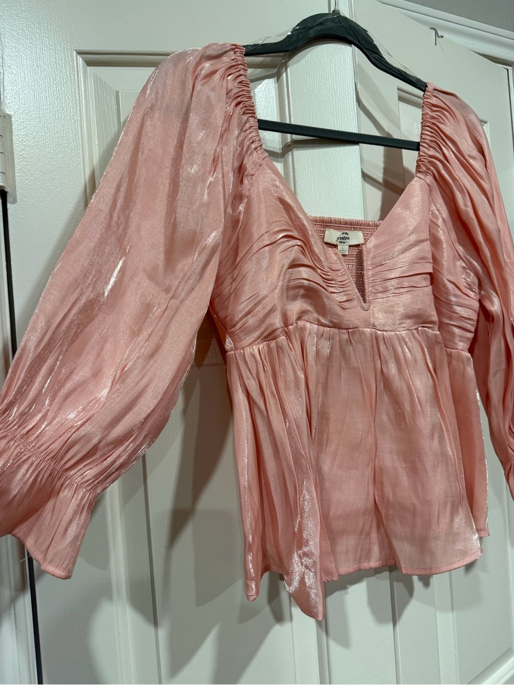 entro Shimmery Blush Pink V-Neck Peasant Tunic - Picture 3 of 9